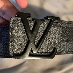 LV belt all black